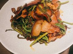 香椿炒肉-山石榴·贵州菜(陆家嘴中心店)