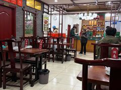 -湖南人家湘菜馆(镇江路店)