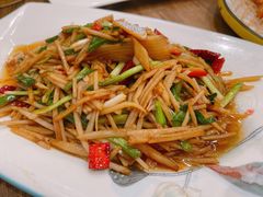 韭香炒莲藕丝-锡和无锡菜(景丽苑店)