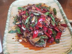 -石磨豆花家常菜·牦牛排土火锅