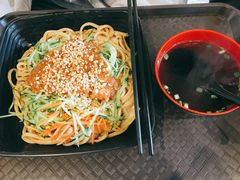 秘制炸酱面-小义乌砂锅拉面(海事共享区店)