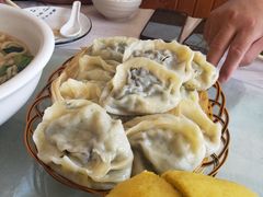 -鸿运美食府