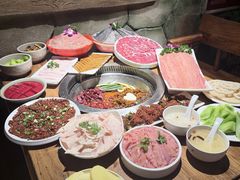 -城墙拐拐火锅(三峡广场黑金冠店)