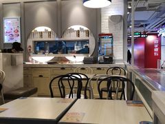 大堂-满记甜品(优客百盛店)