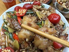 -鸿顺老铁锅美蛙鱼府(解放碑店)