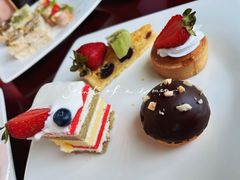 -三亚湾海居铂尔曼度假酒店