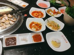 -木槿花韩式炭烤·熟成肉工坊(孙文东路店)
