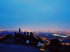 -鬼笑石后山停车场