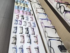 -亿视康青少儿眼镜(五官科店)