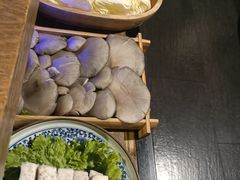 -尚尚仙·酸汤猪手·猪肚鸡火锅(华联万柳购物中心店)