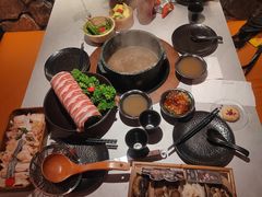 -芸山季·云南野生菌火锅(人民广场来福士店)