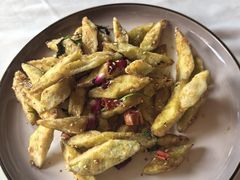 -八府香鸭·啫啫煲(华山路店)