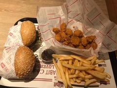 -The Habit Burger Grill 哈比特汉堡(复兴soho店)