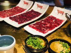 -左庭右院鲜牛肉火锅(金山万达店)