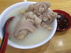 -雷祖芳老妈蹄花店