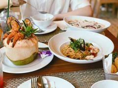 -Chom Cafe and Restaurant