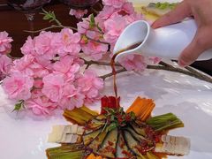 -茅草房·河畔园林火锅