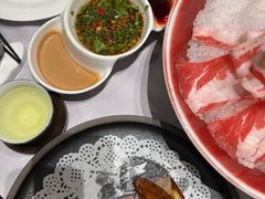 -红鼎豆捞·非遗鲍皇汤火锅(宝丰路店)