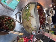 -肖肖酸萝卜鱼火锅(总店)