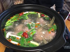 -陆记牛庄·碳锅龙虾烧烤(爱上花园店)