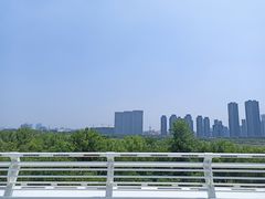 -南京眼步行桥