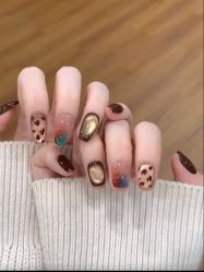 -赢韵美甲美睫瑞士净斑中心