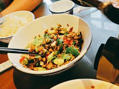 -富正毅三下锅·湘西韵味(天门山索道店)