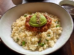 牛油果拌饭-小食院简餐厅