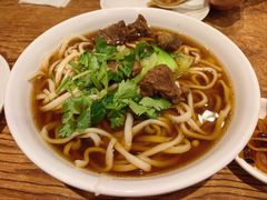 -清真吴记门钉肉饼·喜多利