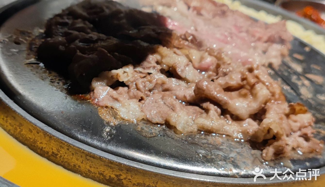 冬天烤肉最暖和了