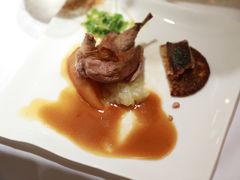 碳烤乳鸽，甜豆，旱金莲醋汁-Jean Georges