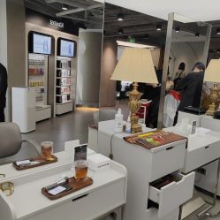 -变画·发型STUDIO