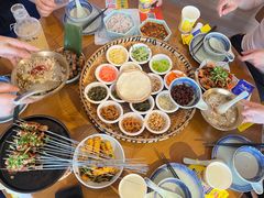 -包整·丝娃娃(一览甲秀楼风景店)