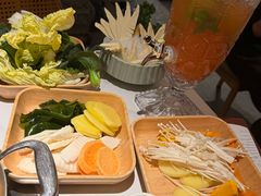 -左庭右院鲜牛肉火锅(七宝领展广场店)