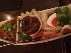 iphone_upload_pic-Ruen Urai