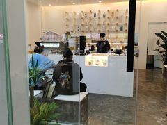 -鸿通城购物中心