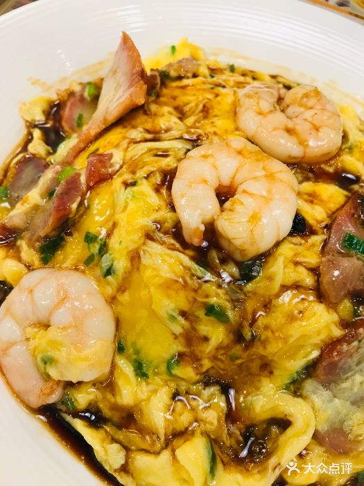 虾仁叉烧双拼滑蛋饭