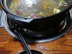 -陆记牛庄·碳锅龙虾烧烤(爱上花园店)