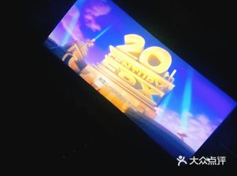 在万达东新街店看了个阿丽塔～女主好像芭比娃娃啊