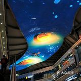 美食、商场,茶饮都有,最重要的是,徜徉在银河里