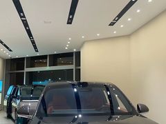 -理想汽车(世纪汇店)