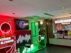 -海底捞火锅鲜切牛肉主题店(长寿路店)