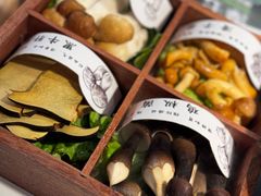 -椰子湾·海南火锅·糟粕醋·椰子鸡(正大广场店)