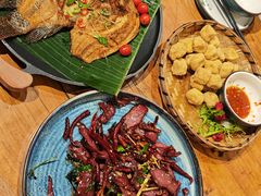 -老滇山寨•云南特色菜•地方菜•民族风情歌舞表演(金碧店)