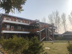 -大连步云山老汤度假山庄