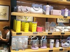 -星巴克(杭州西湖银泰1F店)