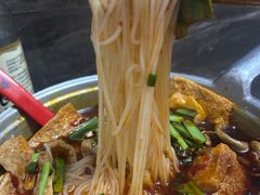 -铁锅哥米线