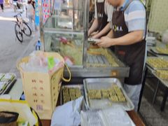 -新月蛋糕西点专卖店(大麦街店)
