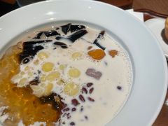 娟姗奶大满贯-RUXU入续鸳鸯糖水铺(万菱汇店)