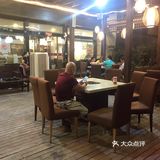 本店主要以鱼为主，味道还好和其它店比要温和点